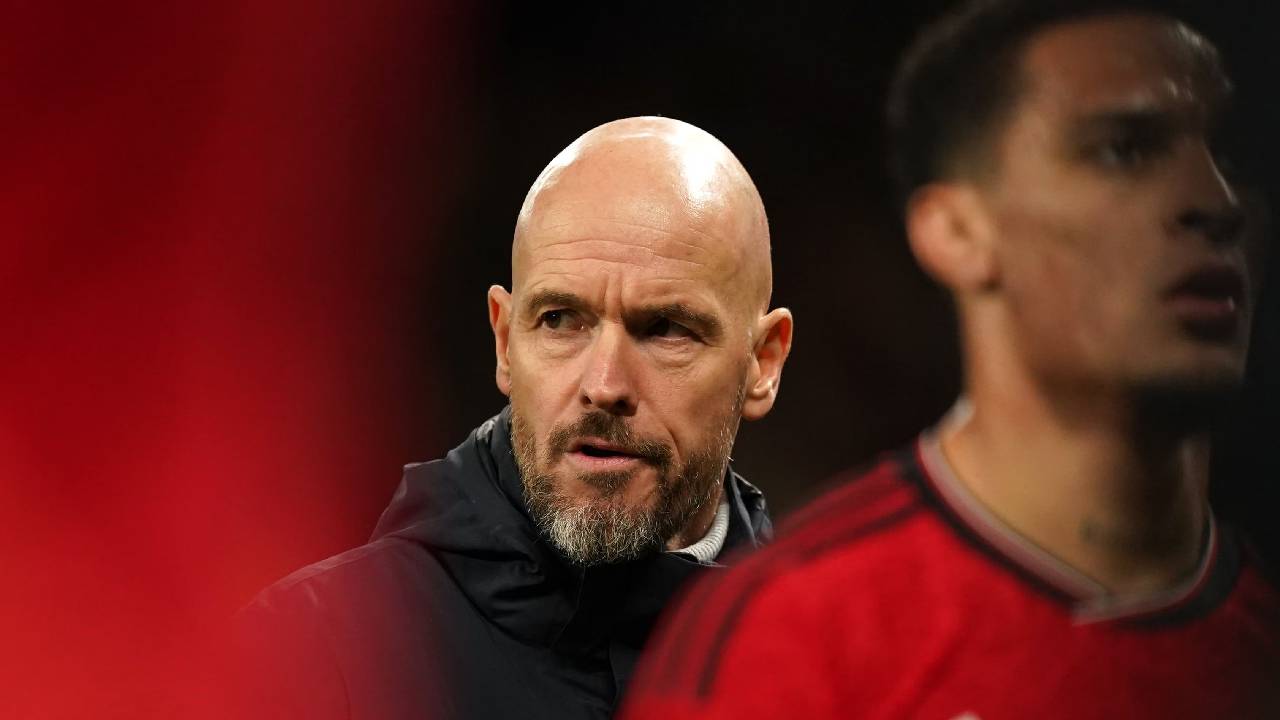 Manchester United : "On a annoncé Eric Ten Hag comme un génie, finalement, on a plus vu un charlatan"