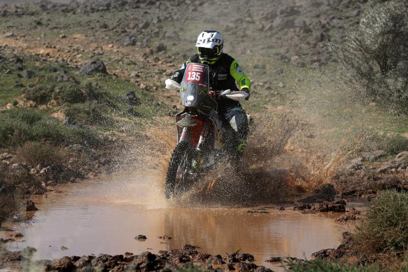 Le motard espagnol Carles Falcon a perdu la vie à la suite d'une chute survenue lors du Dakar.