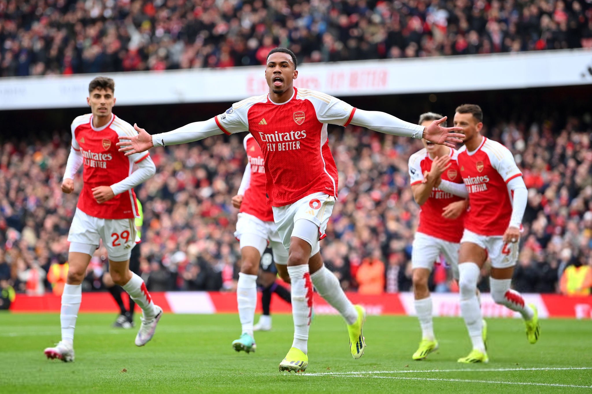 Premier League : Arsenal colle la manita à Crystal Palace et retrouve le podium