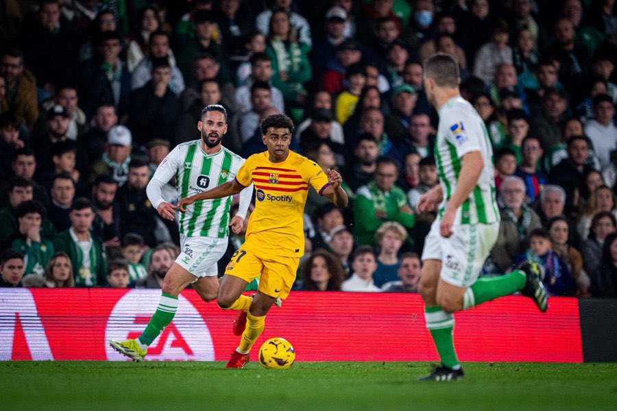 Ferran Torres signe une prestation XXL et porte le Barça au Real Bétis