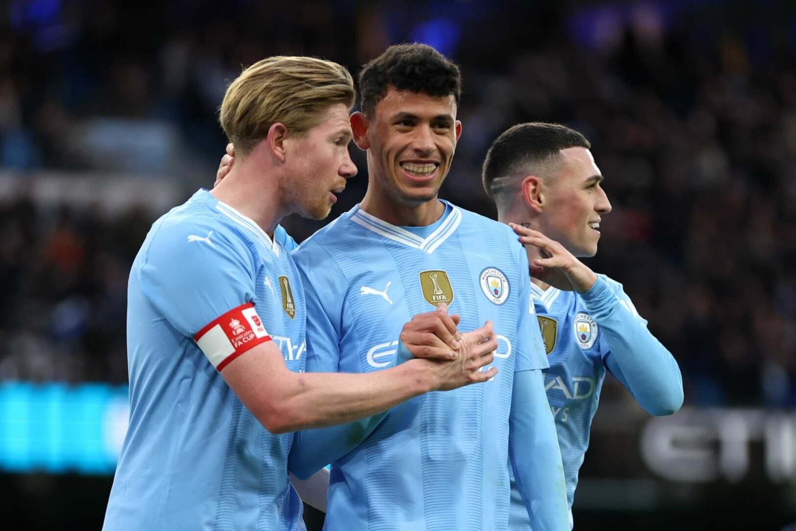 Foden et Doku punissent Huddersfield Town à l'Etihad Stadium avec de magnifiques buts 