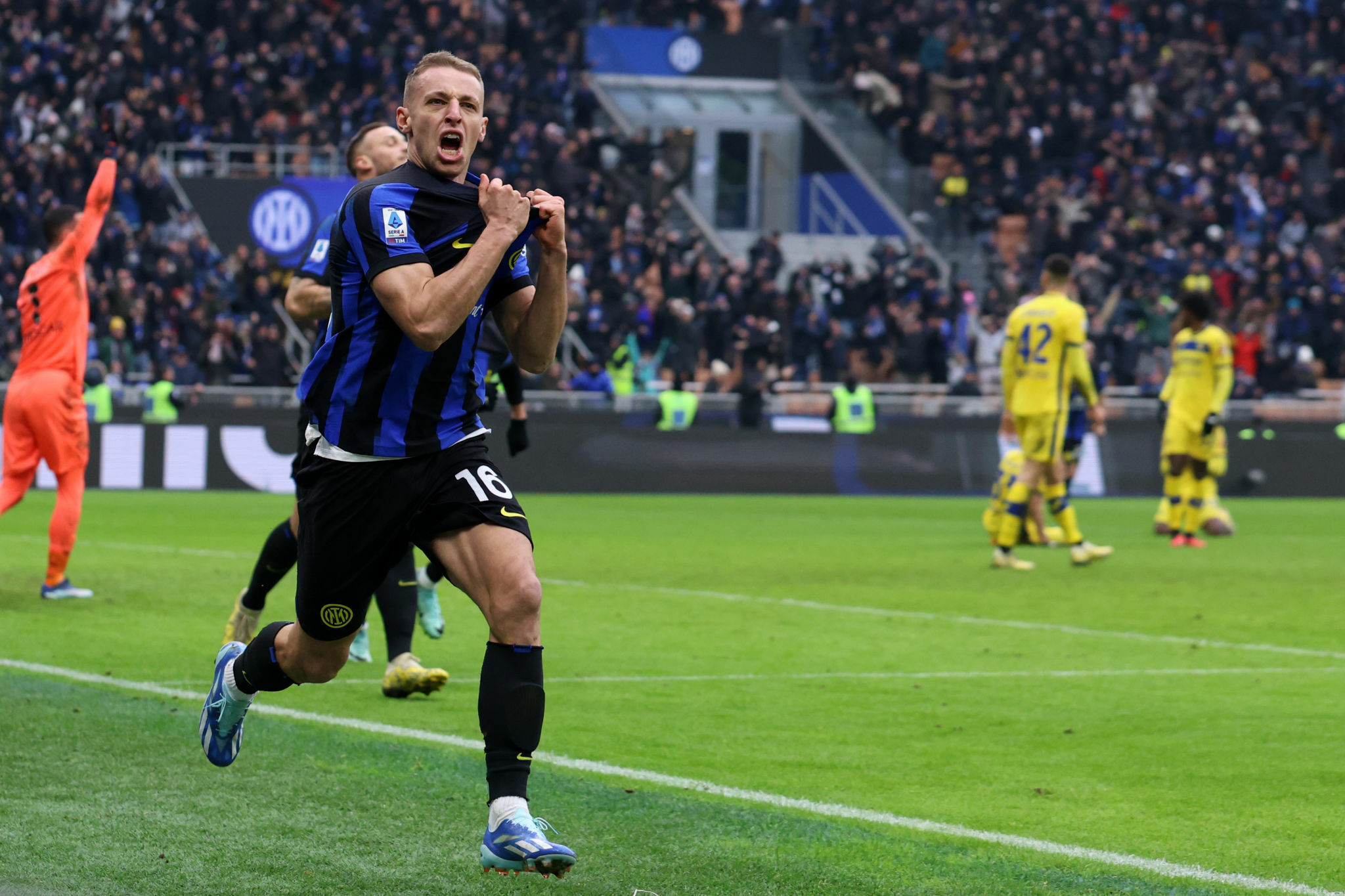 Serie A : L’Inter domine le Hellas Verone et reprend 5 points d’avance sur la Juve