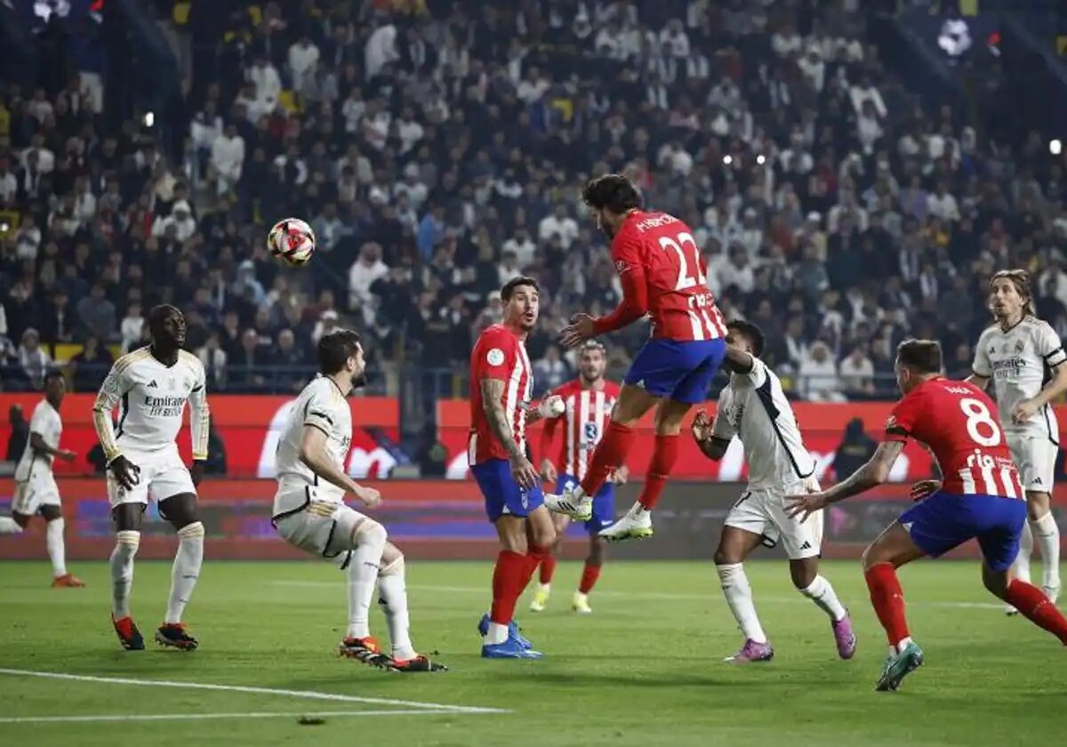 VIDEO : BUUTT ! Hermoso ouvre le score pour l'Atlético Madrid face au Real Madrid à la 6e minute