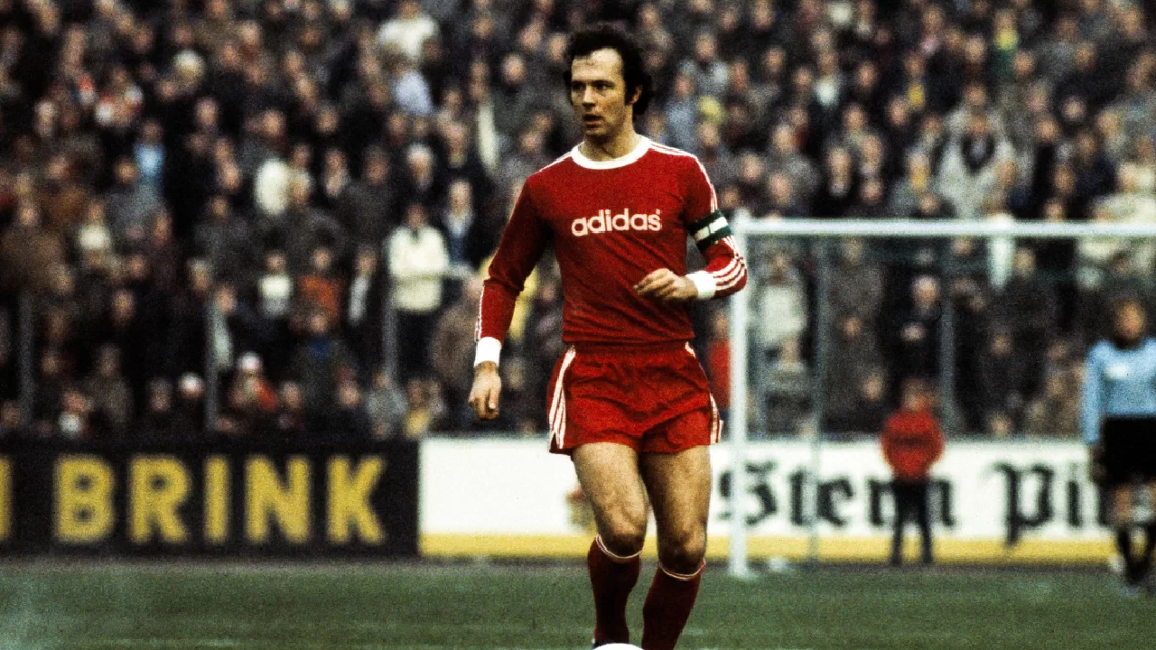 Qui est vraiment Franz Beckenbauer, le meilleur défenseur de l'histoire, parti à 78ans?