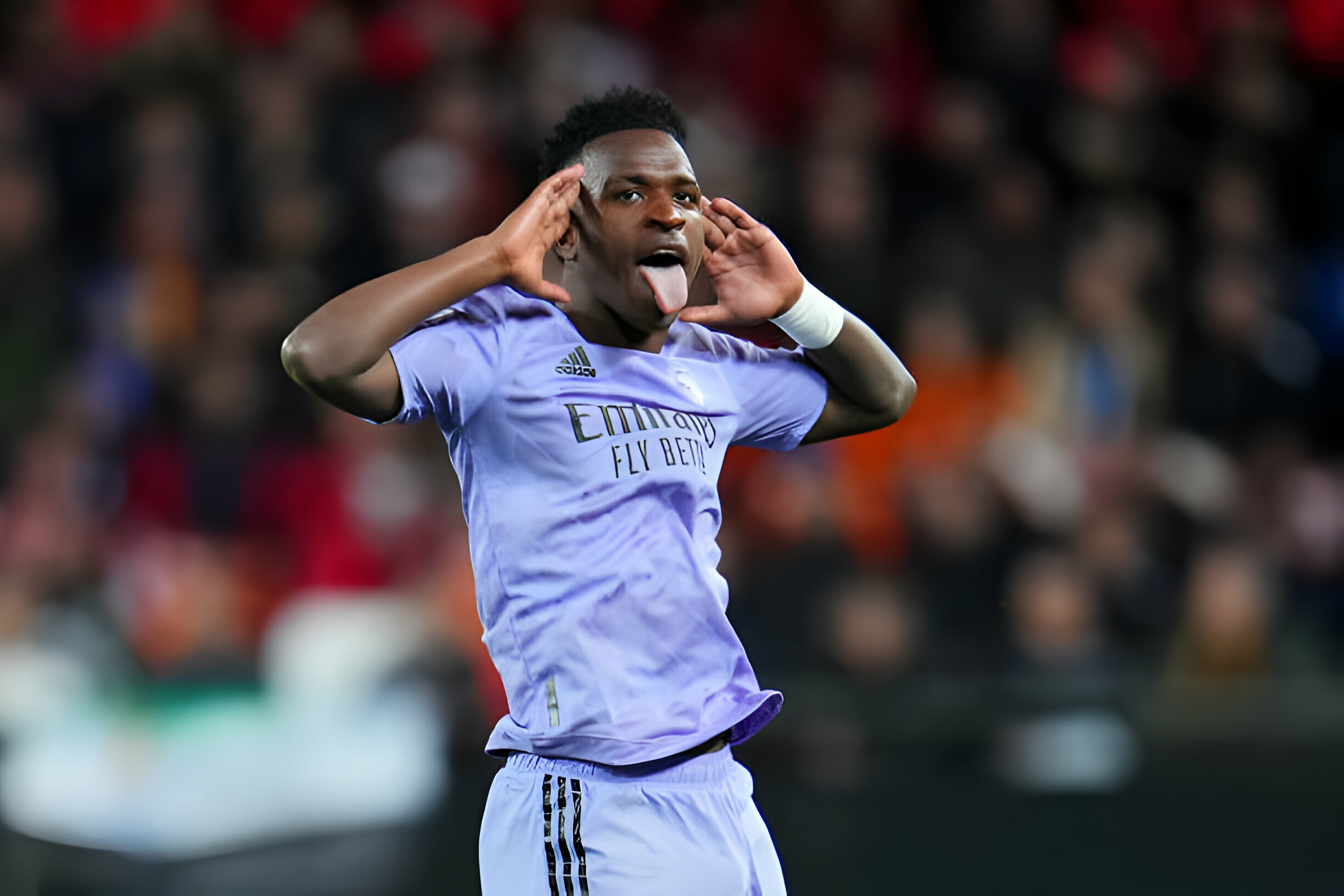 VIDEO : BUUUUT ! Doublé de Vinicius Jr pour l’égalisation qui climatise le stade de Mestalla