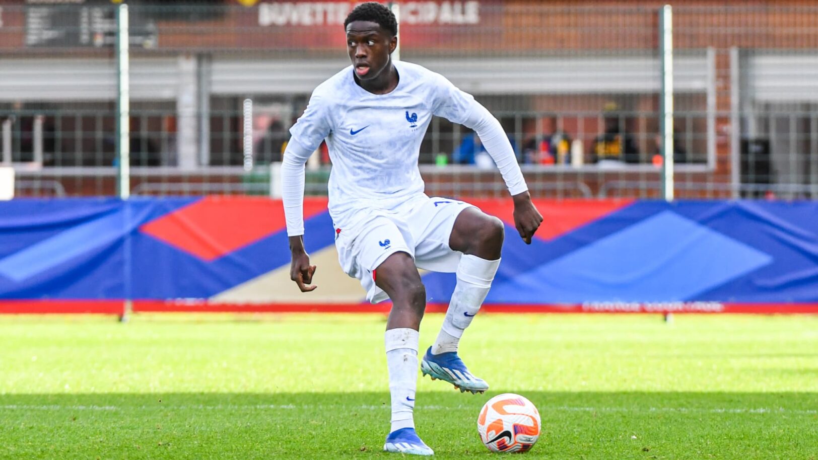 Equipe de France : la grosse polémique qui pousse Mahamadou Diawara dans les bras du Mali