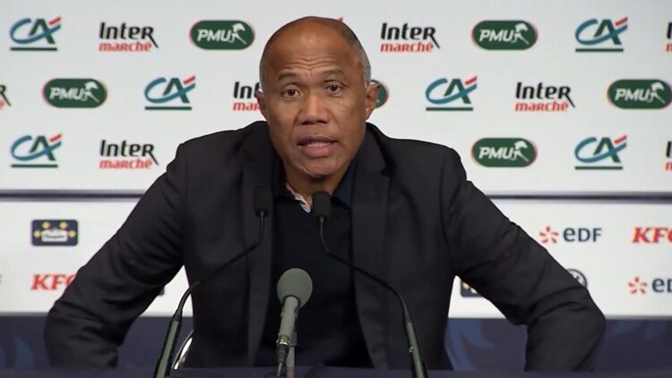 PSG : Kombouaré soutient le traitement réservé à Kylian Mbappé