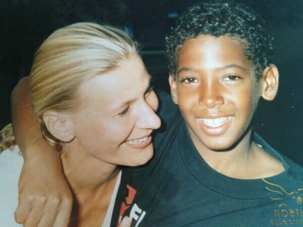La mère de Jérôme Boateng fait des accusations choquantes contre son fils : "mon fils a abusé..."
