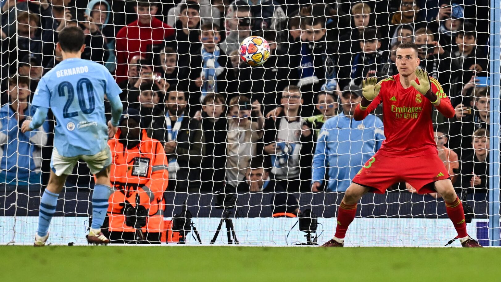 De retour, Thibaut Courtois (Real Madrid) surprend Lunin avec une annonce, 2 jours après le Clasico 