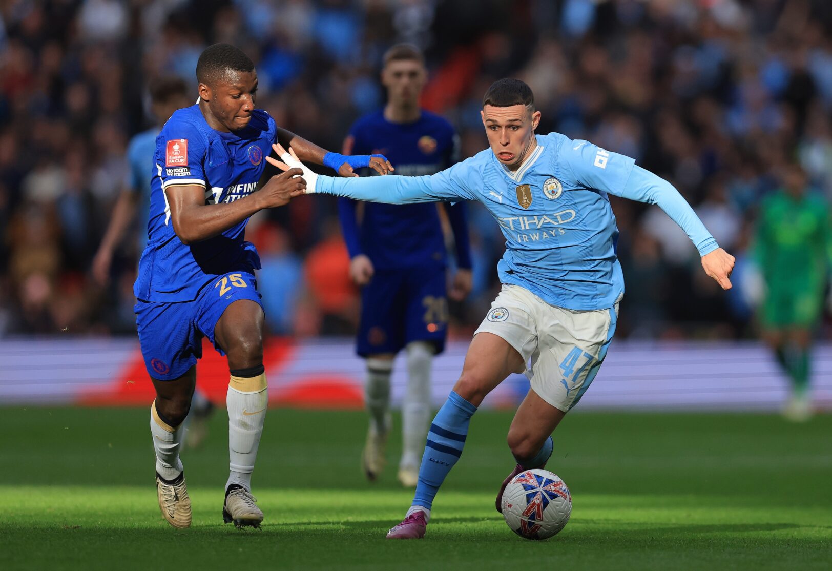 Thiago Silva ému aux larmes après la défaite de Chelsea contre Manchester City