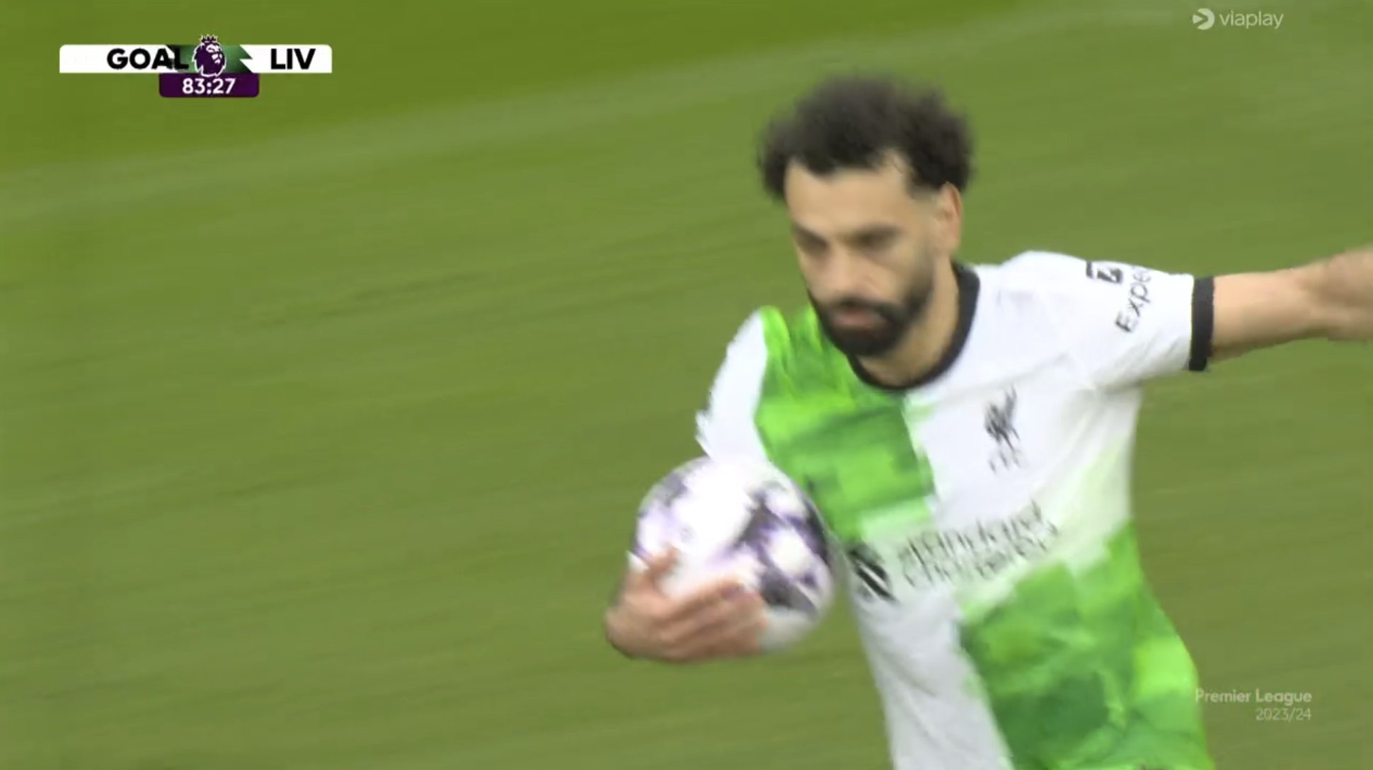 VIDÉO : MOHAMED SALAH relance Liverpool sur penalty !