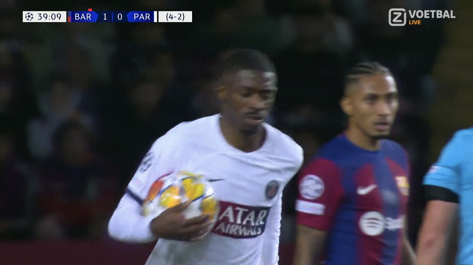 VIDEO : Barcola dresse un bon centre à Dembélé qui fait taire les supporters barcelonais