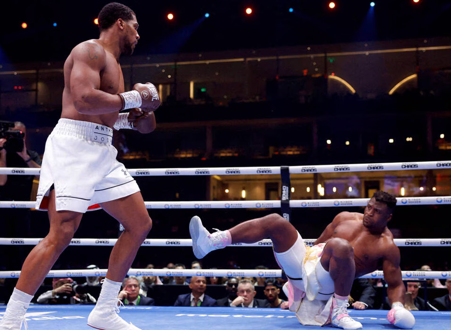 Enorme ! Francis Ngannou expose les organisateurs du combat contre Joshua, 48 jours après