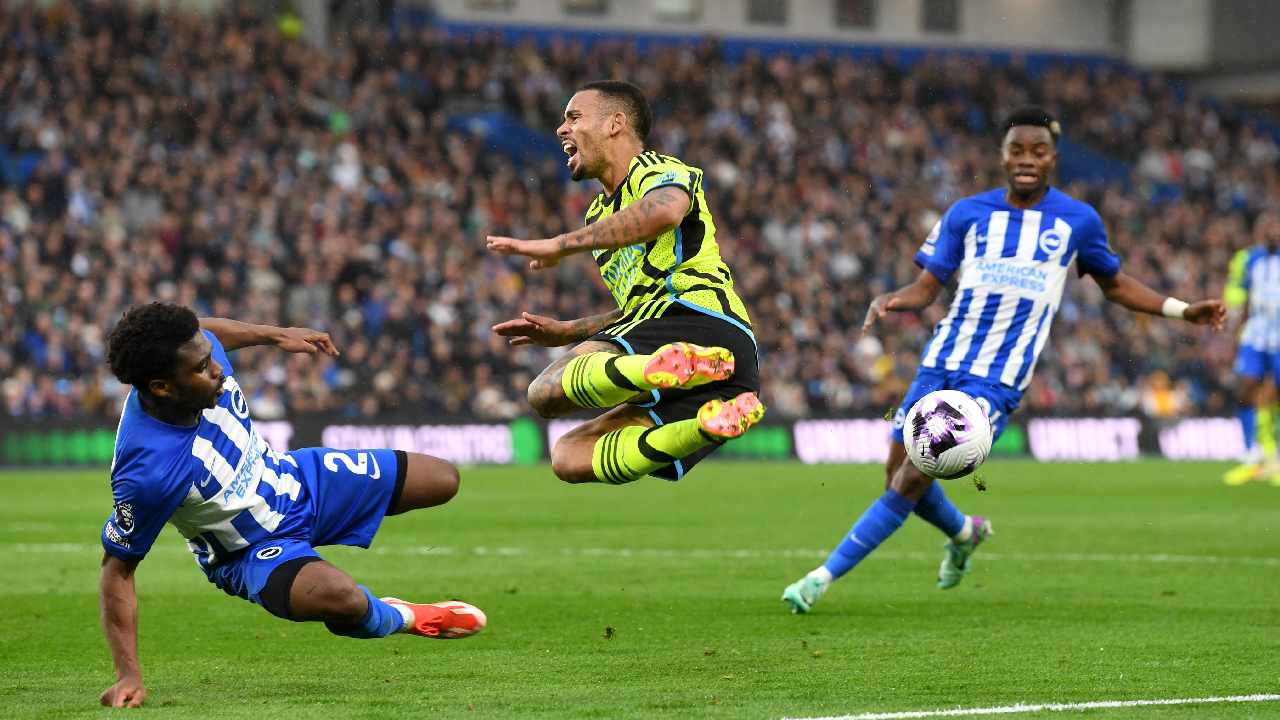 Arsenal écrase Simon Adingra et Brighton et prend la tête de la Premier League