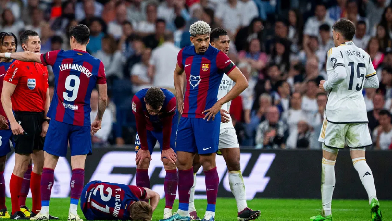 Terrible nouvelle pour Frenkie De Jong après le violent contact avec Valverde dans le Clasico