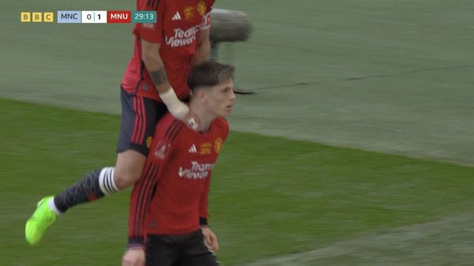 VIDEO – FA CUP : L’incroyable mésentente entre Ortéga et Gvardiol qui profite à Garnacho – Man United mène (0-1)