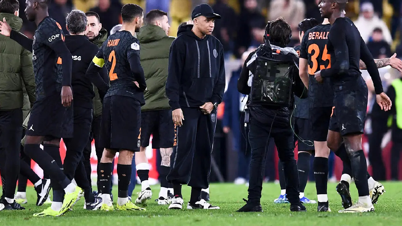 Après Mbappé, un autre cadre de Luis Enrique annonce son départ du PSG : « Je ne voulais pas… »