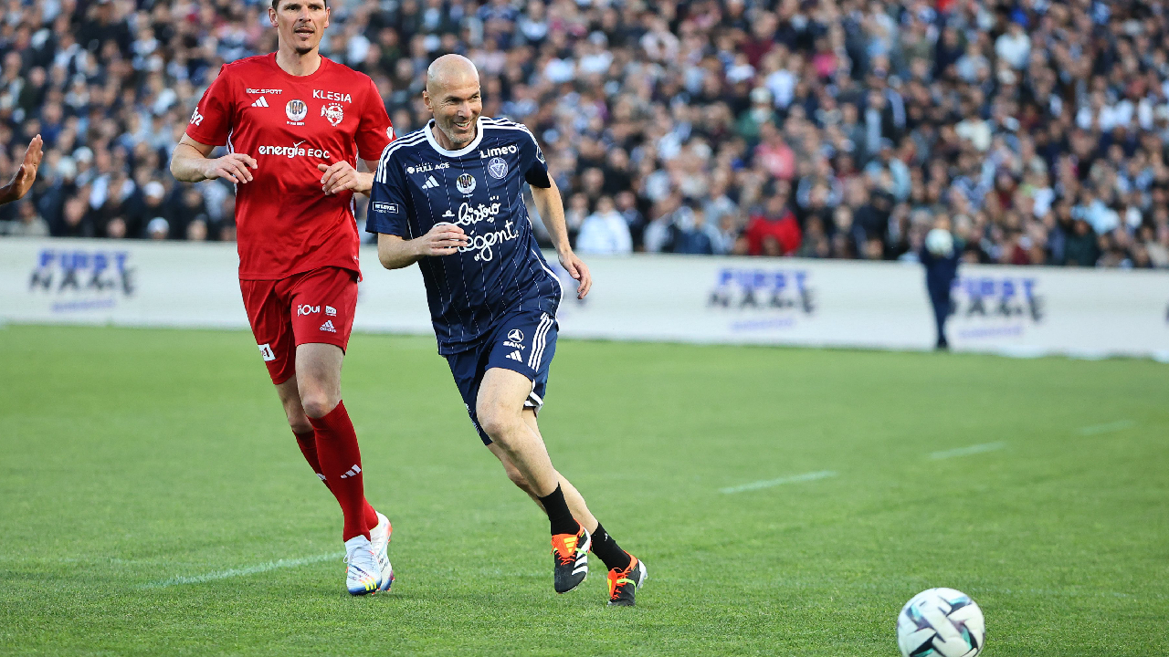 VIDÉO : Le festival de Zinédine Zidane (51 ans) à Bordeaux qui enflamme complètement la toile