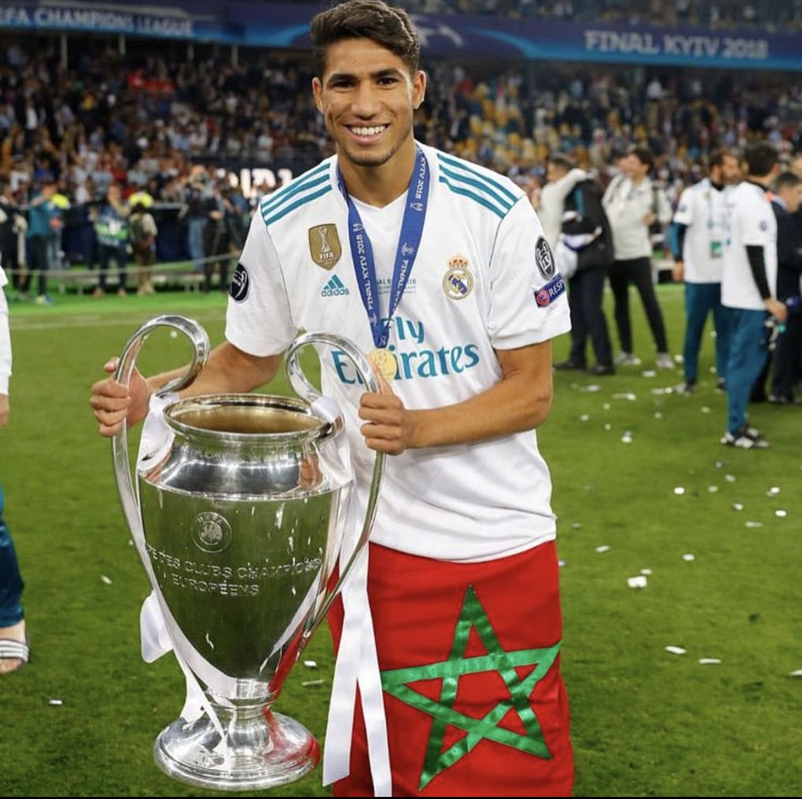 Voici le classements des 25 joueurs africains qui ont gagné la Ligue des champions 17 Achraf Hakimi (Maroc)