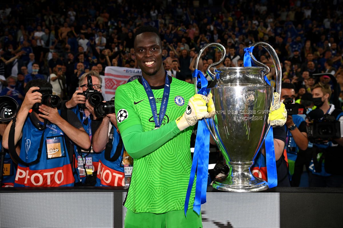 Voici le classements des 25 joueurs africains qui ont gagné la Ligue des champions 22 Edouard Mendy (Sénégal)