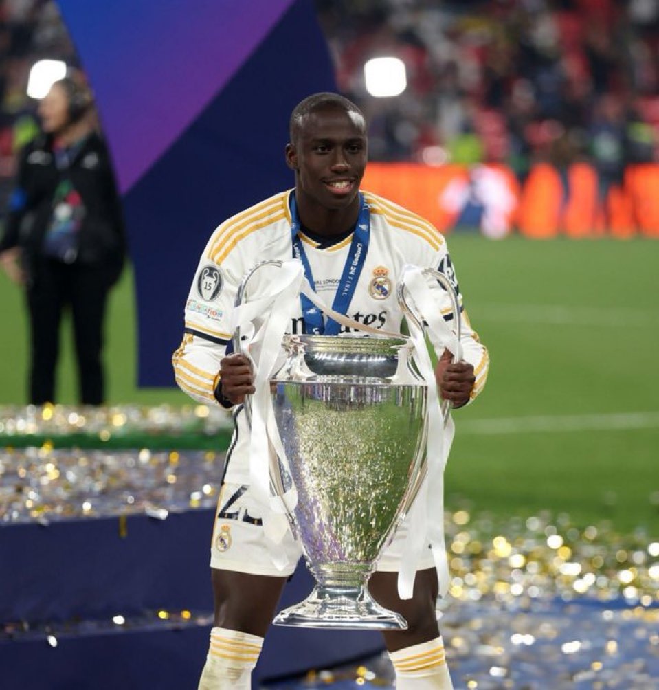 Le Real Madrid change ses plans après Wembley, il ne viendra plus cet été ! 2 Ferland Mendy