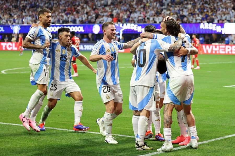 Copa América : Lionel Messi au cœur d'un scandale raciste après un tacle très dangereux ! 