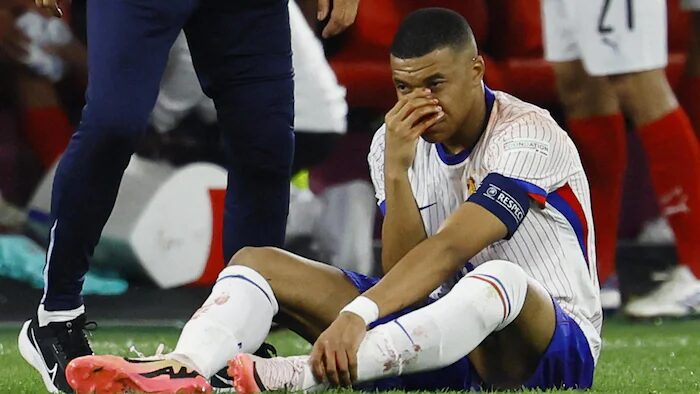 Euro 2024 : Kylian Mbappé reprend un post mystérieux de la France 2 Euro 2024 : Kylian Mbappé reprend un post mystérieux de la France