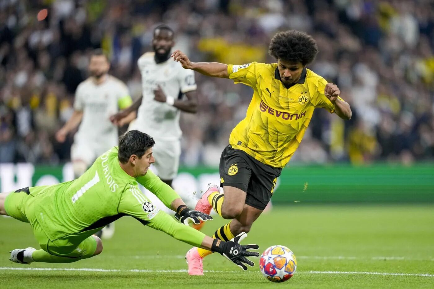 Le climat se dégrade entre Thibaut Courtois et Andriy Lunin 1 Le climat se dégrade entre Thibaut Courtois et Andriy Lunin