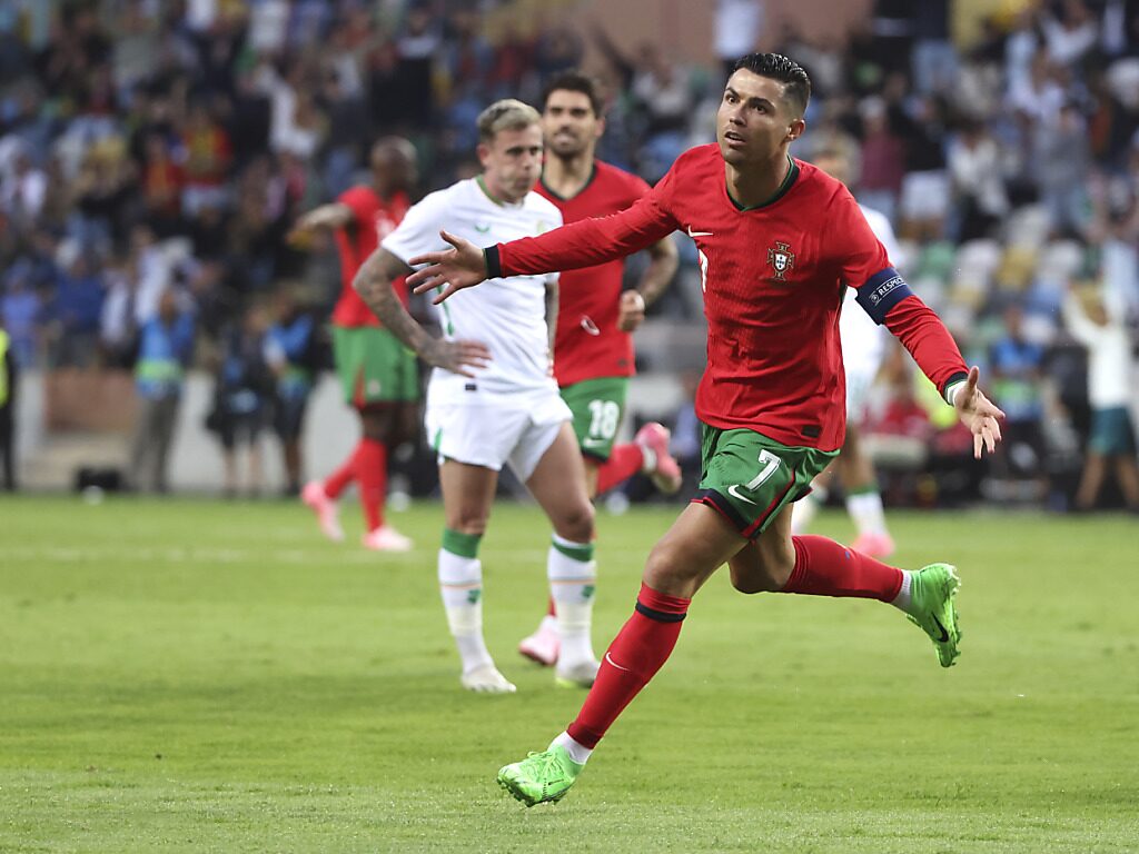 Après sa belle prestation, Cristiano Ronaldo réagit à sa sixième participation à l'Euro 1 Après sa belle prestation, Cristiano Ronaldo réagit à sa sixième participation à l'Euro