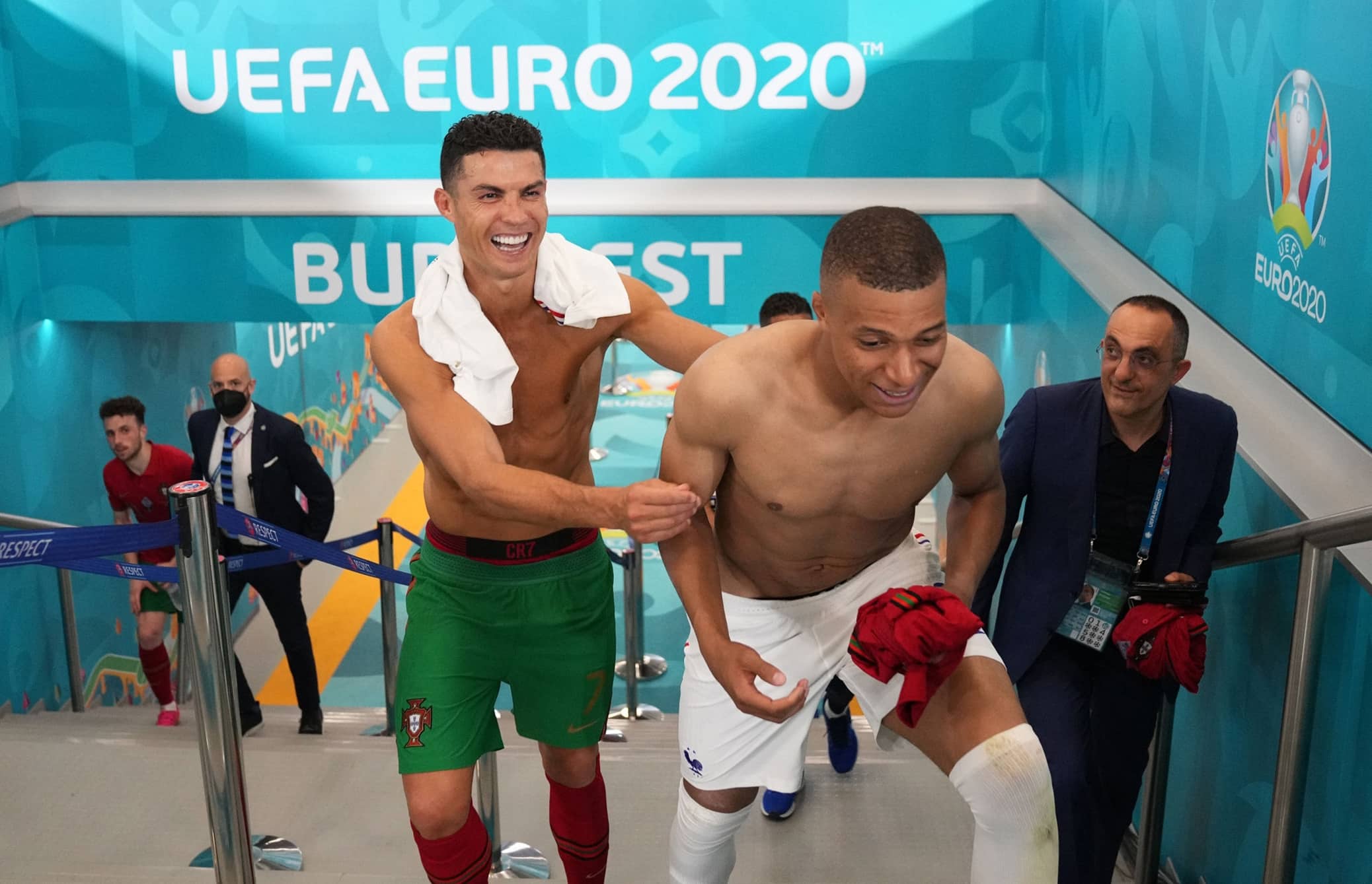 maillot cristiano ronaldo kylian mbappe gradur