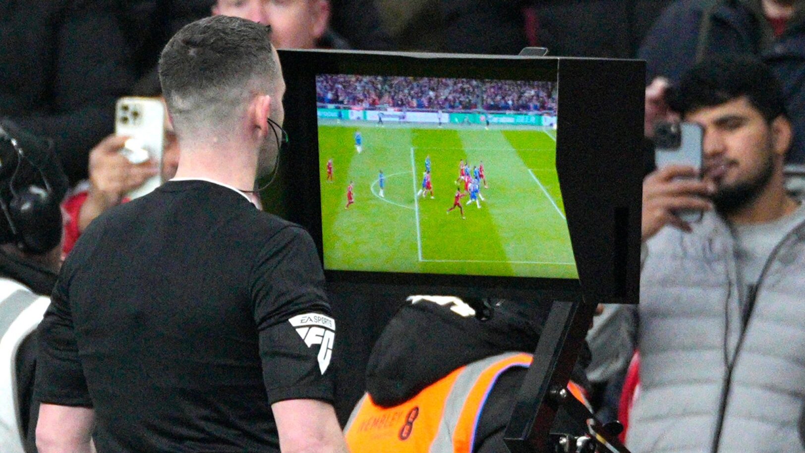 Annulation de la VAR en Premier League, les clubs ont officiellement tranché