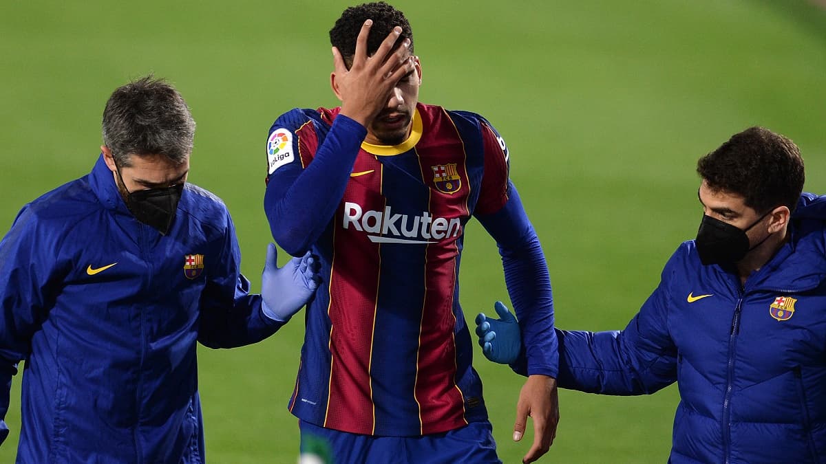 Le terrible tableau des blessures de Ronald Araujo dévoilé, le Barça prend une décision radicale ! 1 Le terible tableau des blessures de Ronald Araujo dévoilé, le Barça prend une décision radicale !