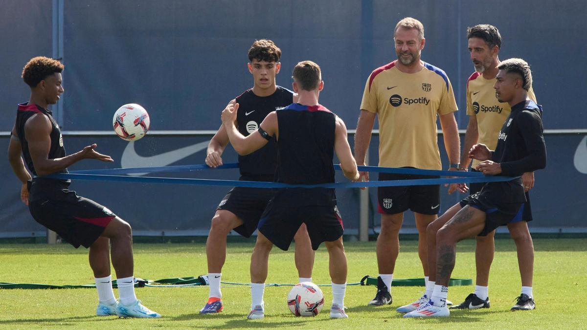 Barça : Pep Guardiola conseille Hansi Flick sur la gestion de l'équipe