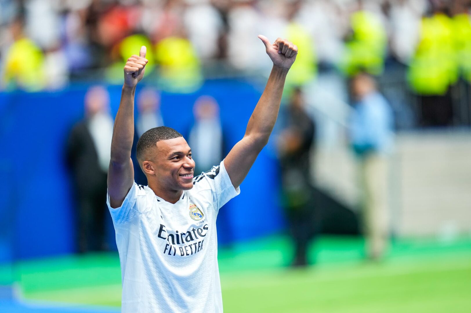 (PHOTO) : Le cadeau exceptionnel du Real Madrid à Kylian Mbappé, "Florentino Pérez a la même chose"