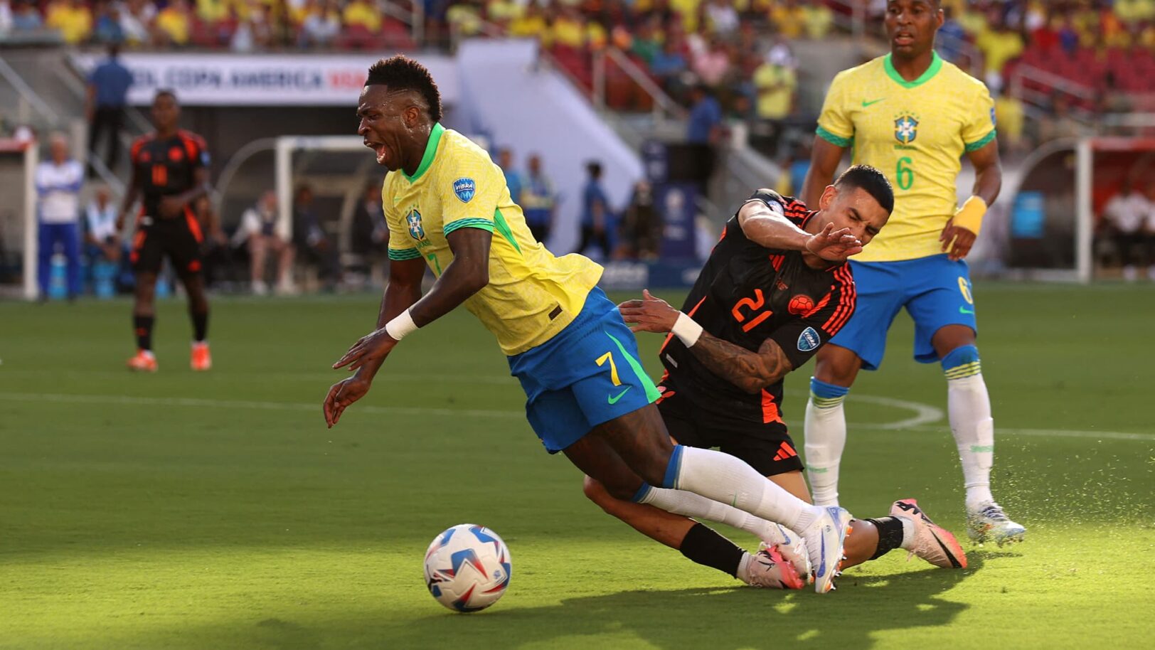 Scandale à la Copa América : La CONMEBOL balance un arbitre argentin après Brésil-Colombie