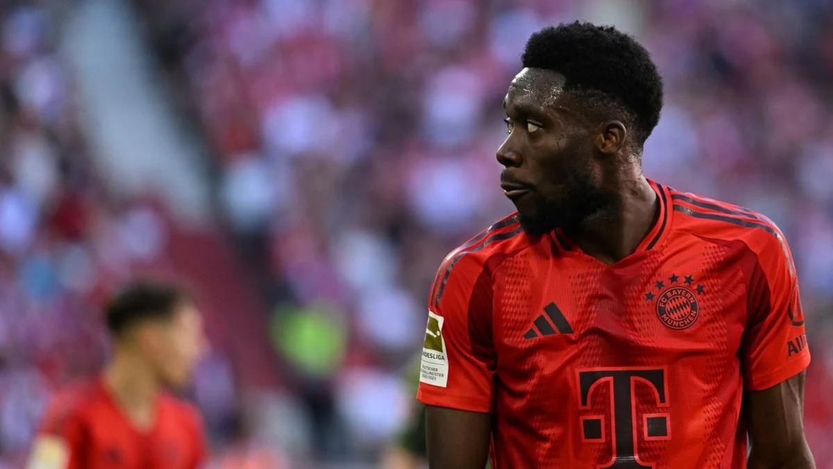 Transfert :  C’est fait, l’annonce sensationnelle sur Alphonso Davies enflamme l’Espagne !