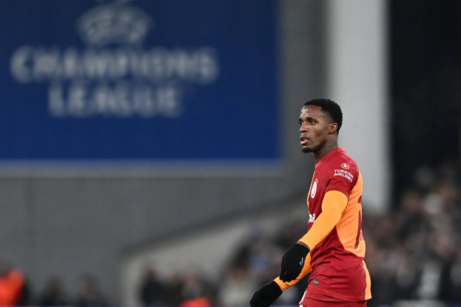 Mercato : Après le départ d'Aurier, la confirmation tombe pour Wilfried Zaha à Galatasaray !