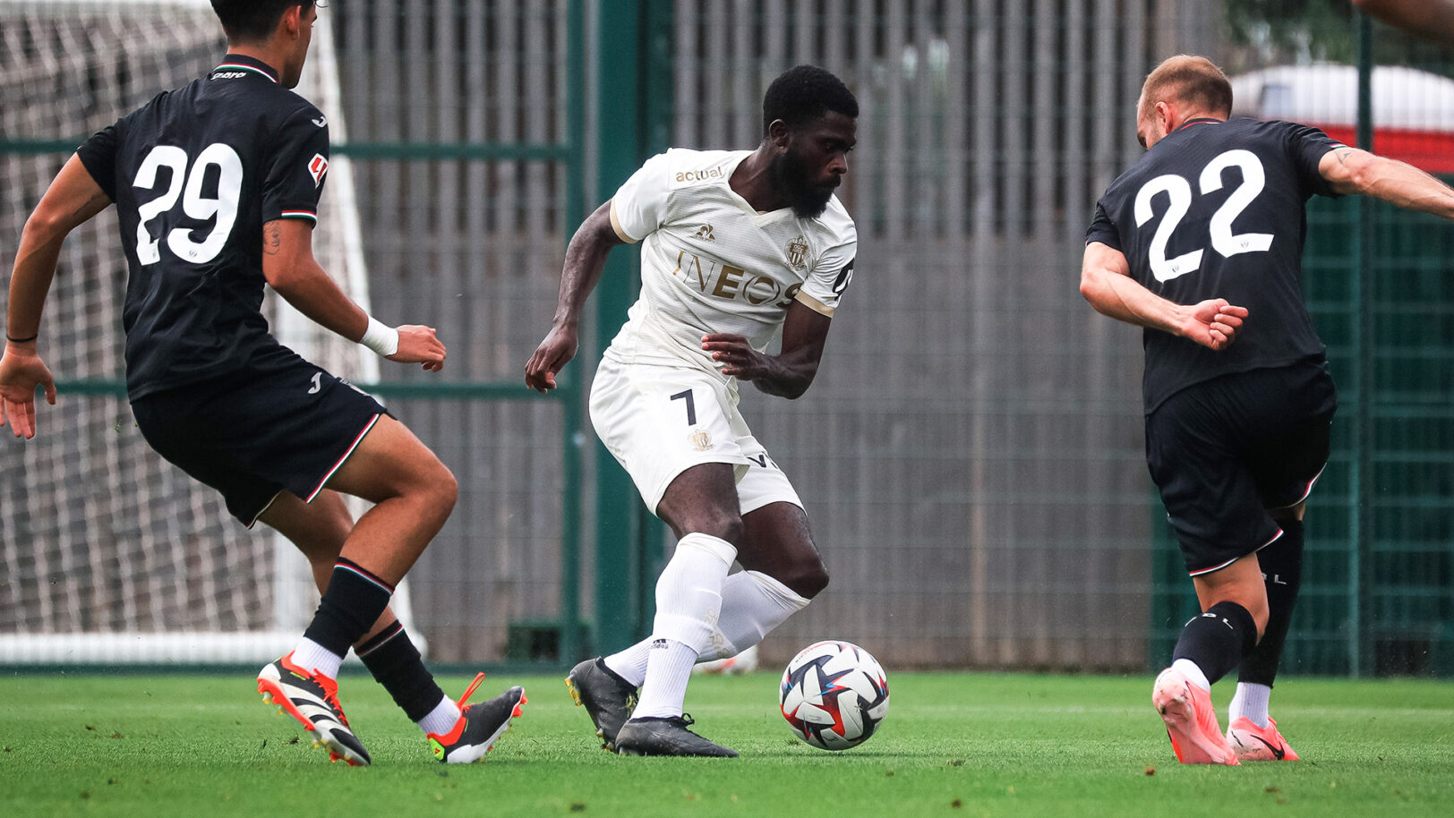 VIDÉO : 3 jours après Nice - Leganés, l'action humiliante de Jérémie Boga qui expose la toile