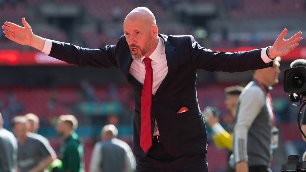 OFFICIEL : Manchester United rend son verdict pour l'avenir d’Erik ten Hag !