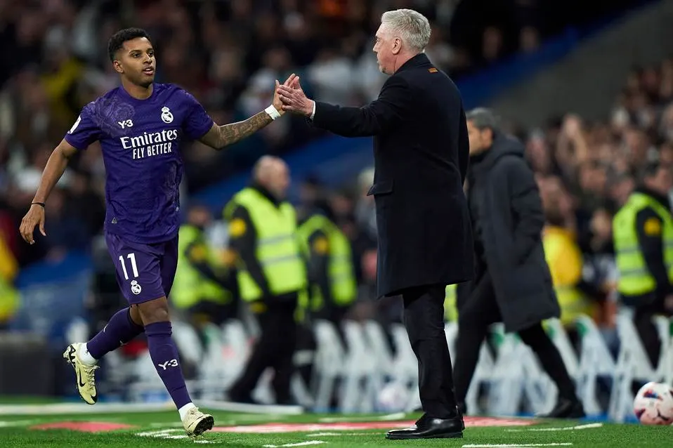 Après l'arrivée de Mbappé, Ancelotti décide du futur de Rodrygo 1 Après l'arrivée de Mbappé, Ancelotti décide du futur de Rodrygo
