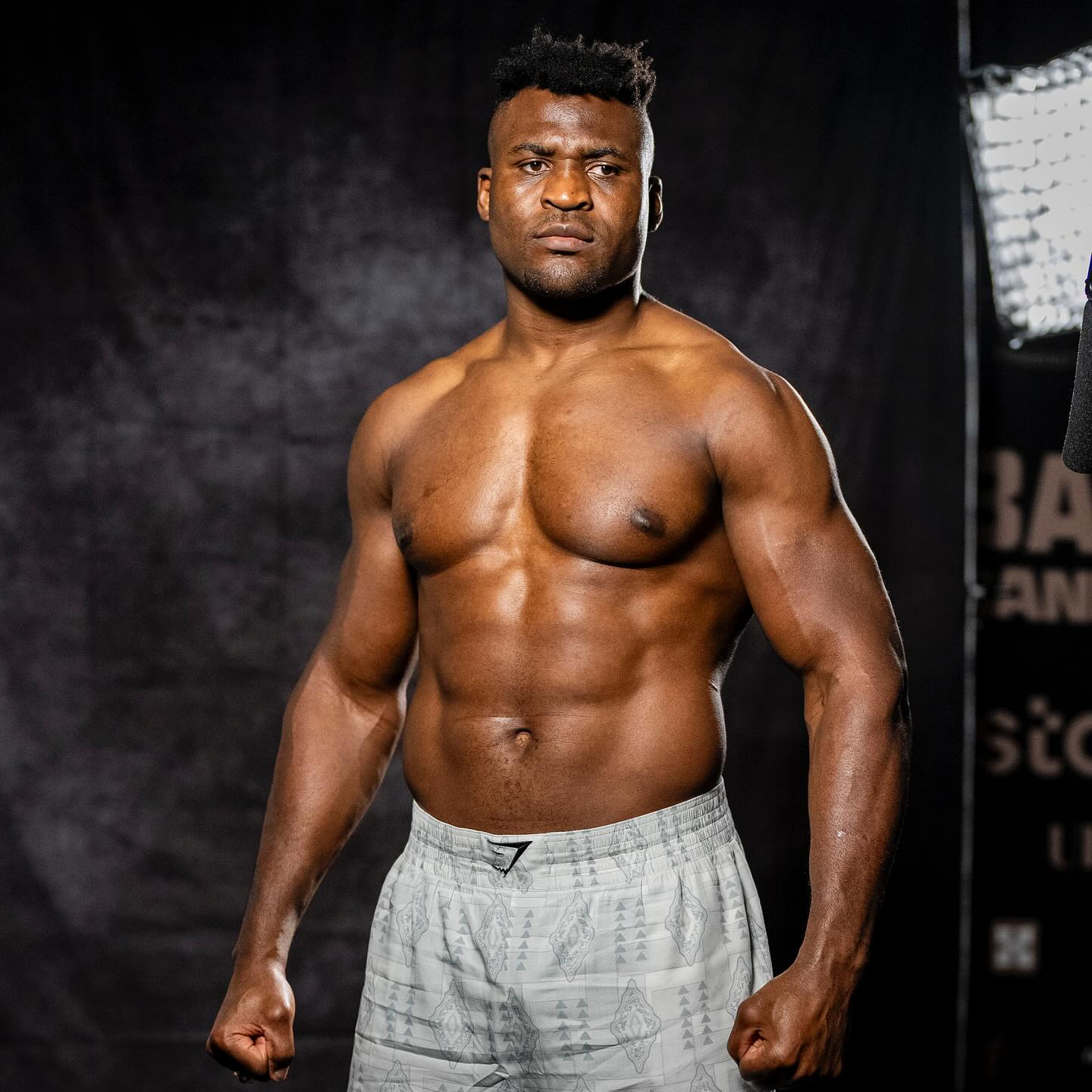 Francis Ngannou explique pourquoi les Africains évitent l’Italie