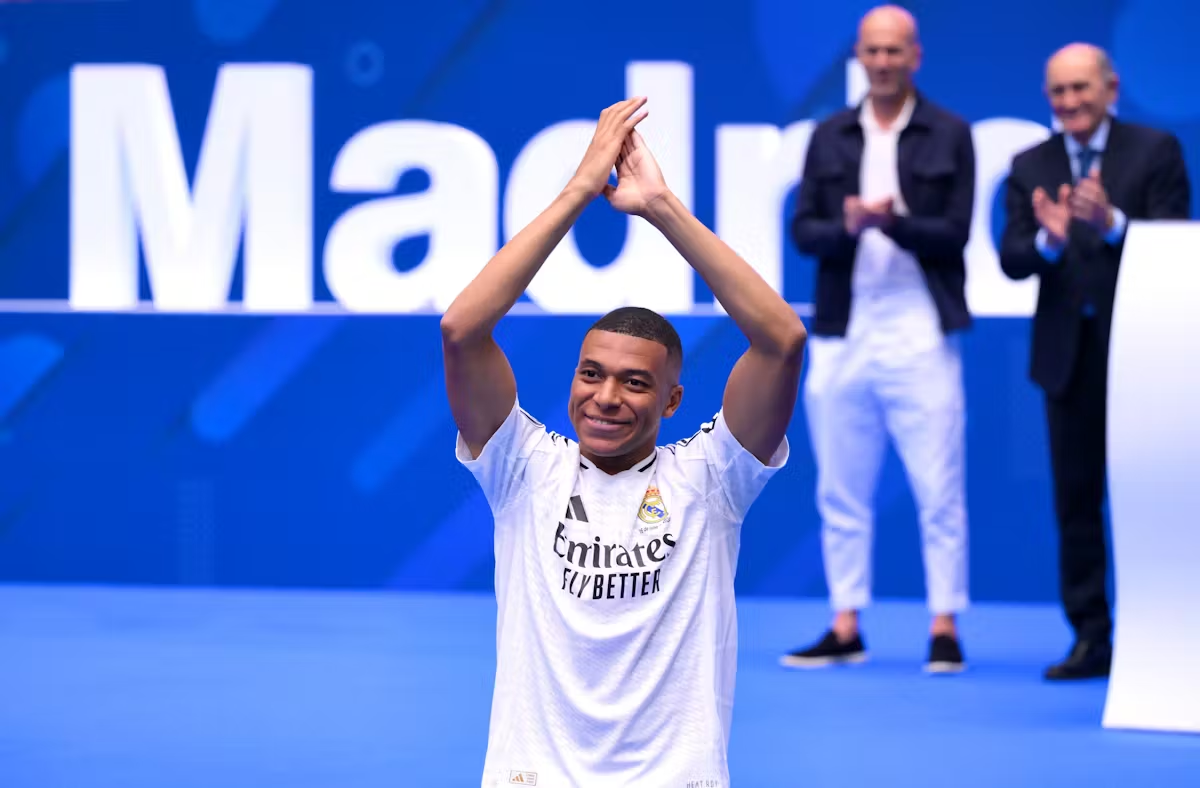 Real Madrid : Kylian Mbappé donne du fil à retordre au club