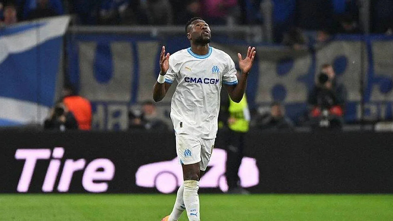 Transfert : Le terrible traitement de l'OM envers Chancel Mbemba après les vacances !
