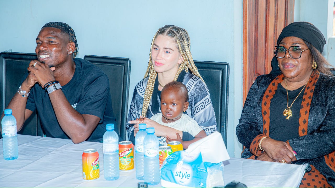 VIDÉO : Encore pleins aux as, Paul Pogba et sa mère enflamment complètement la Guinée