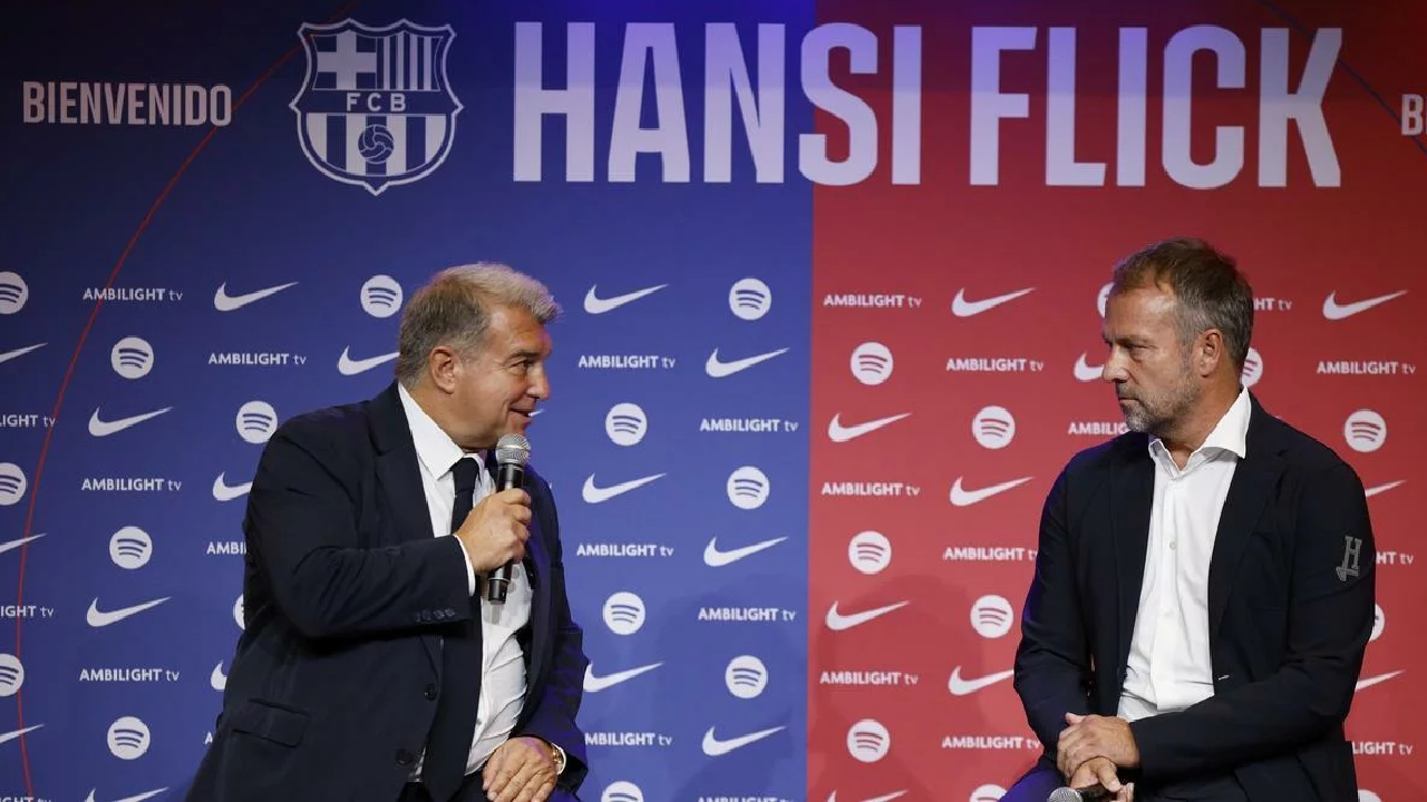 Plus grand club entre le Bayern Munich et le Barça : la réponse décevante d'Hansi Flick !