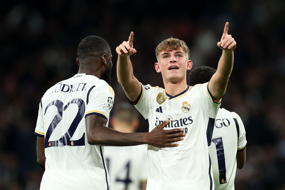 Transfert : "Il a signé un contrat de 4 ans", le Real Madrid lâche officiellement la nouvelle 2 Transfert : "Il a signé un contrat de 4 ans", le Real Madrid lâche officiellement la nouvelle