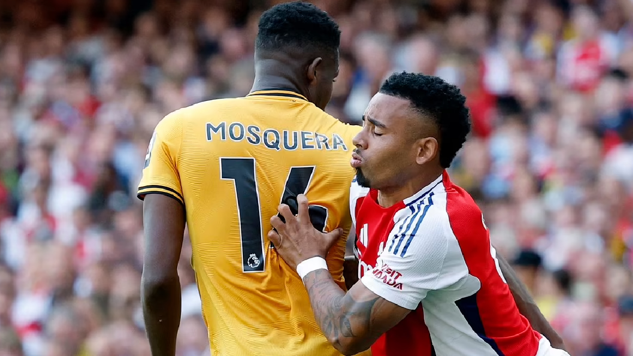 Arsenal - Wolverampton : Gabriel Jesus pète les plombs après un geste lunaire de Yerson Mosquera (VIDEO)