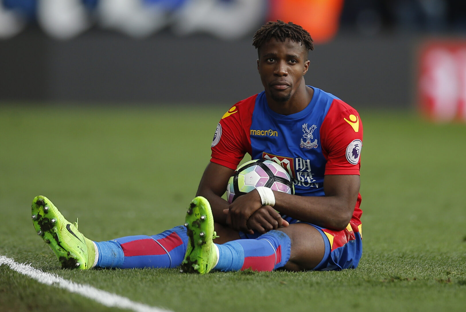 Transfert : Wilfried Zaha, la porte inattendue s'ouvre en Premier League (The Telegraph)  
