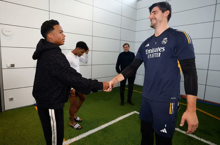 Courtois compare Endrick à un flop du Real Madrid 2 « Endrick n’est pas très grand, mais il est comme… »