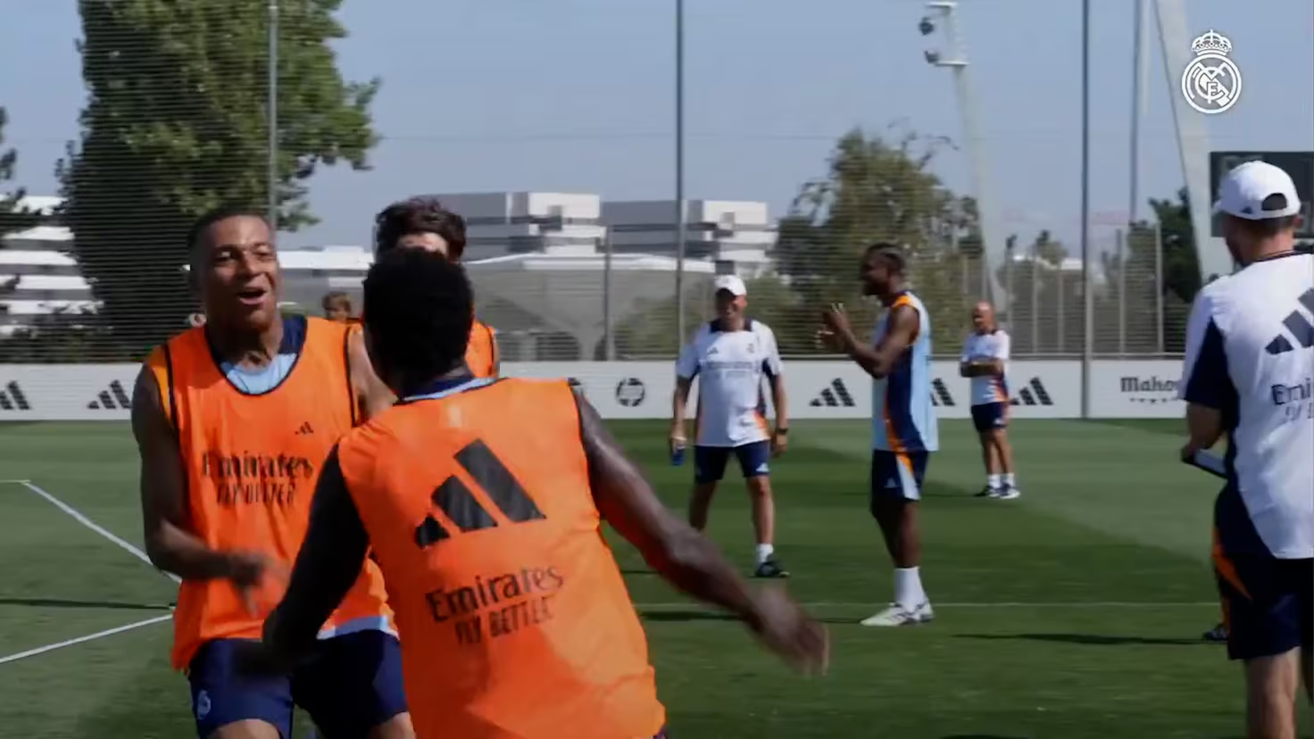 la belle entente entre Vinicius et Mbappé charme la toile